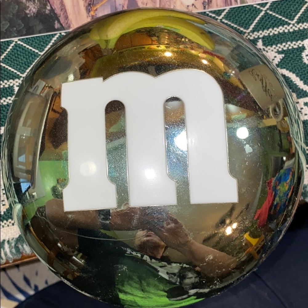 Andy fish with screw on lid